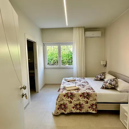 Pasitea Πανσιόν Tropea